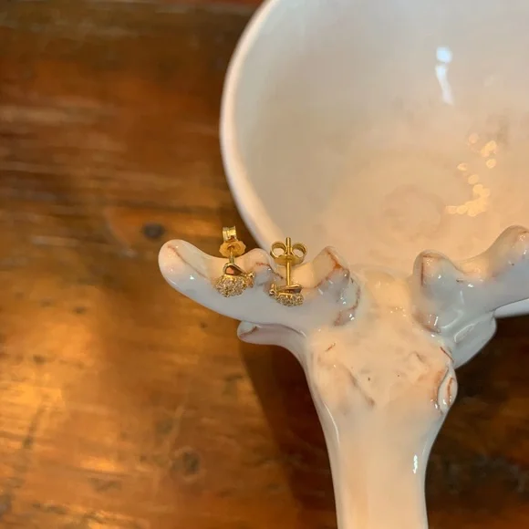 14KYG Butterflies In Flight CZ Stud Earrings - Picture 7 of 9